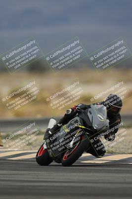 media/Nov-15-2025-Race Pace (Sat) [[8de605a2d8]]/Non Verified Riders (1st 20 Minutes)/Turn 4 (1010am)/